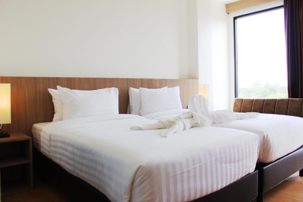 Sr Boutique Hotel Thakhek Exterior photo